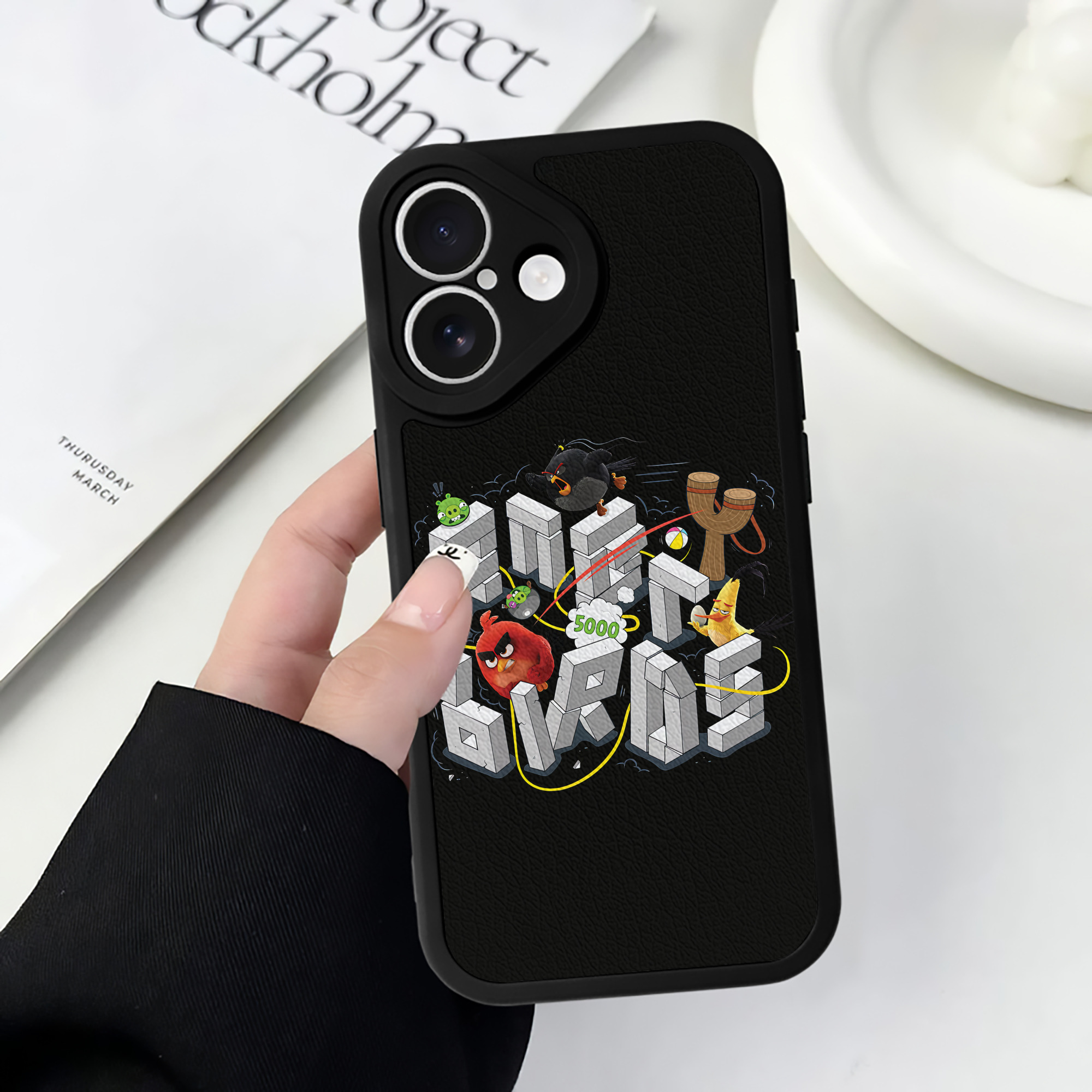 （画像用） Angry Birds アングリーバード 【iPhone 16シリーズ対応】シリコンスマホケース（レザー調） 材質：シリコン